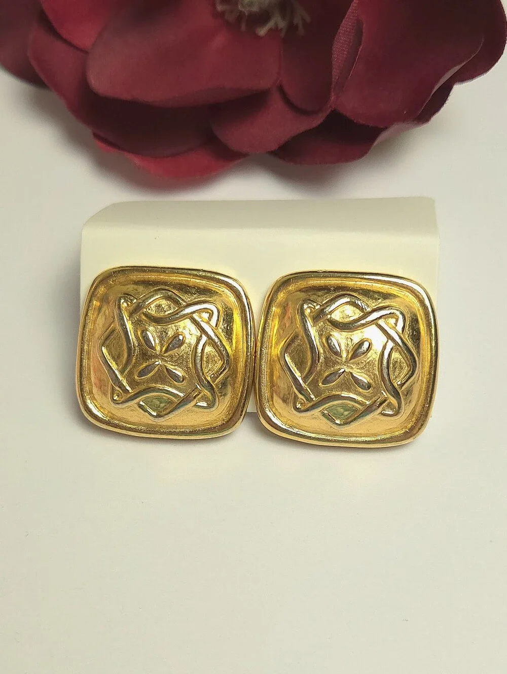 Vintage brushed gold